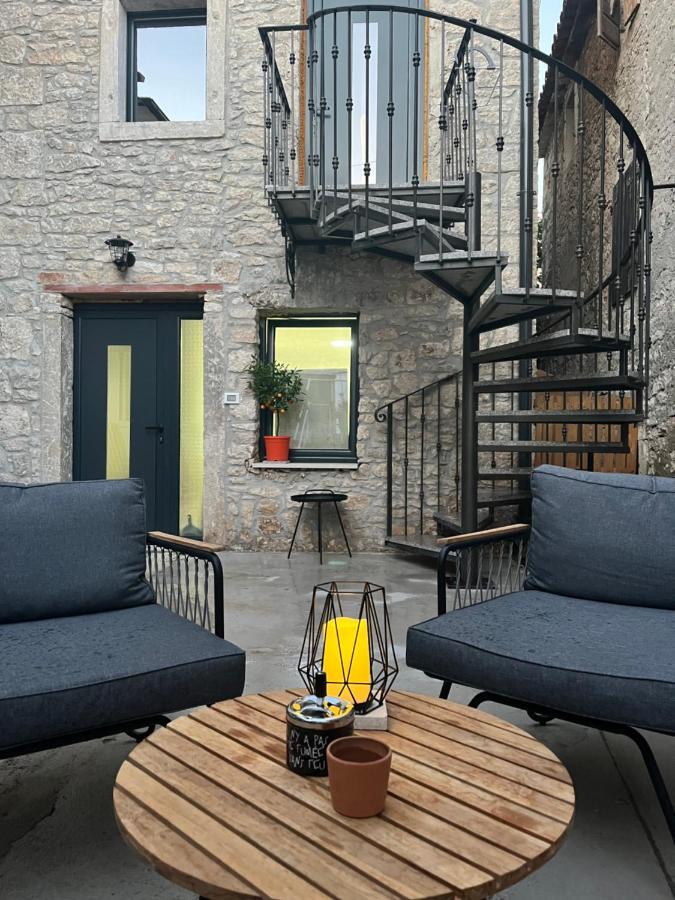 Stone House Apartment Медулин Екстериор снимка